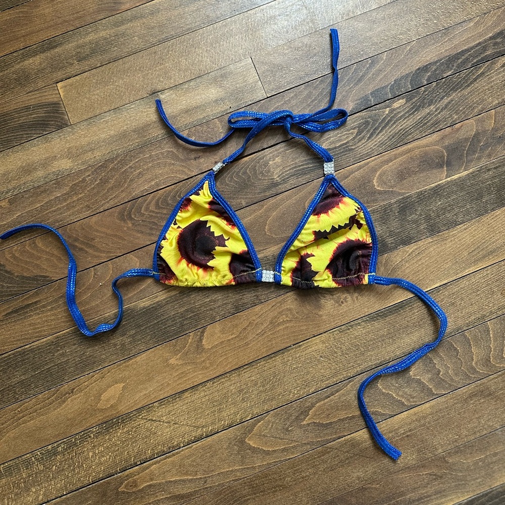 ACB Posing Suit - Medium top/pro bottom - Picture 2 of 7